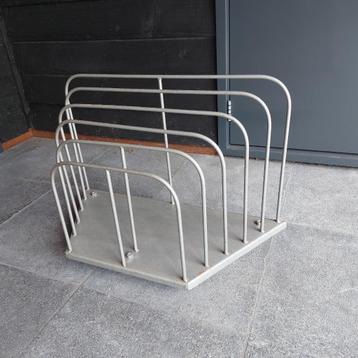 Antiek Metalen Rek - Platenstandaard beschikbaar voor biedingen