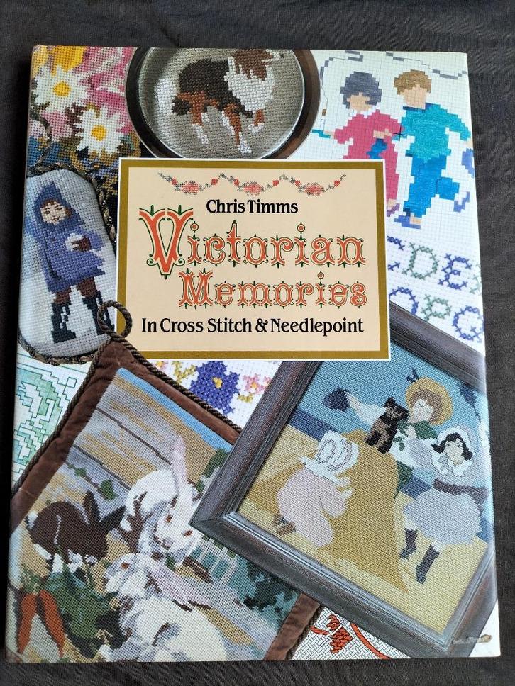 Victorian Memories / In Cross Stitch & Needlepoint, Boeken, Hobby en Vrije tijd, Zo goed als nieuw, Borduren en Naaien, Ophalen of Verzenden