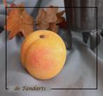 ANTIEKE  ITALIAANS ALBASTEN PERZIK, 6 cm, Ophalen of Verzenden