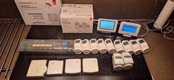 HONEYWELL EVOHOME HR92 DRAADLOZE RADIATORKNOPPEN EN MEER!! beschikbaar voor biedingen