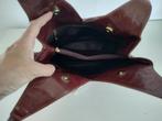 K292 super leuke en aparte schoudertas van bruin leder, Ophalen of Verzenden, Gebruikt, Bruin, Schoudertasje