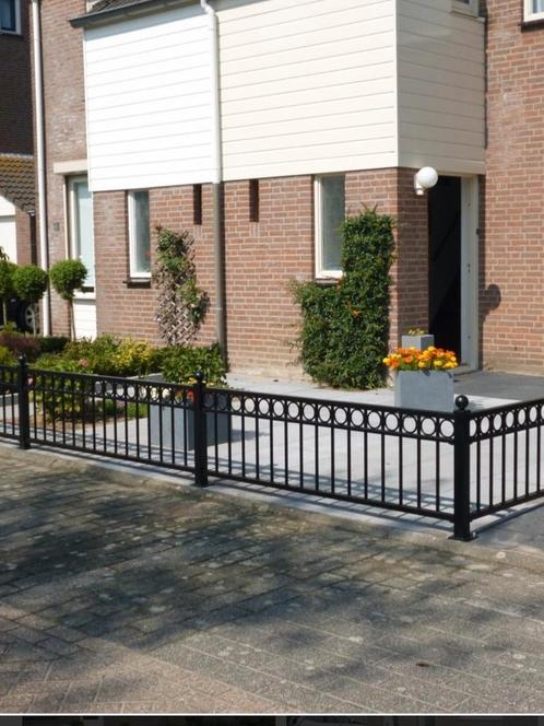 Leuningen, hekken, smeedijzeren poorten, staalsmid lasser, Tuin en Terras, Tuinhekken en Hekwerk, Zo goed als nieuw, Aluminium