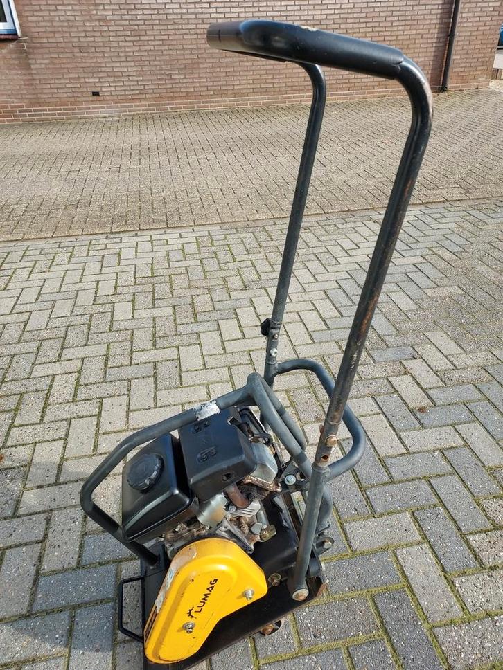 Trilplaat Lumag VP60, Tuin en Terras, Hand-tuingereedschap, Gebruikt, Ophalen