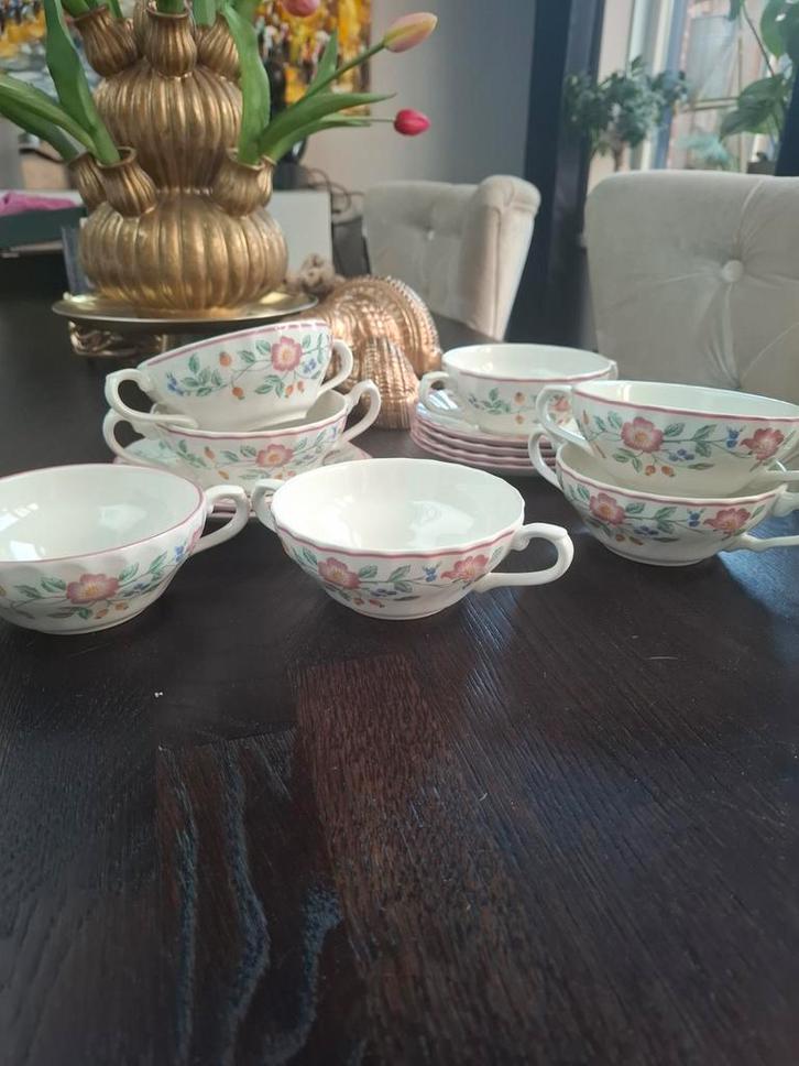 7 Churchill Soepkommen - Briar rose, Huis en Inrichting, Keuken | Servies, Gebruikt, Kom(men), Overige stijlen, Aardewerk, Ophalen of Verzenden