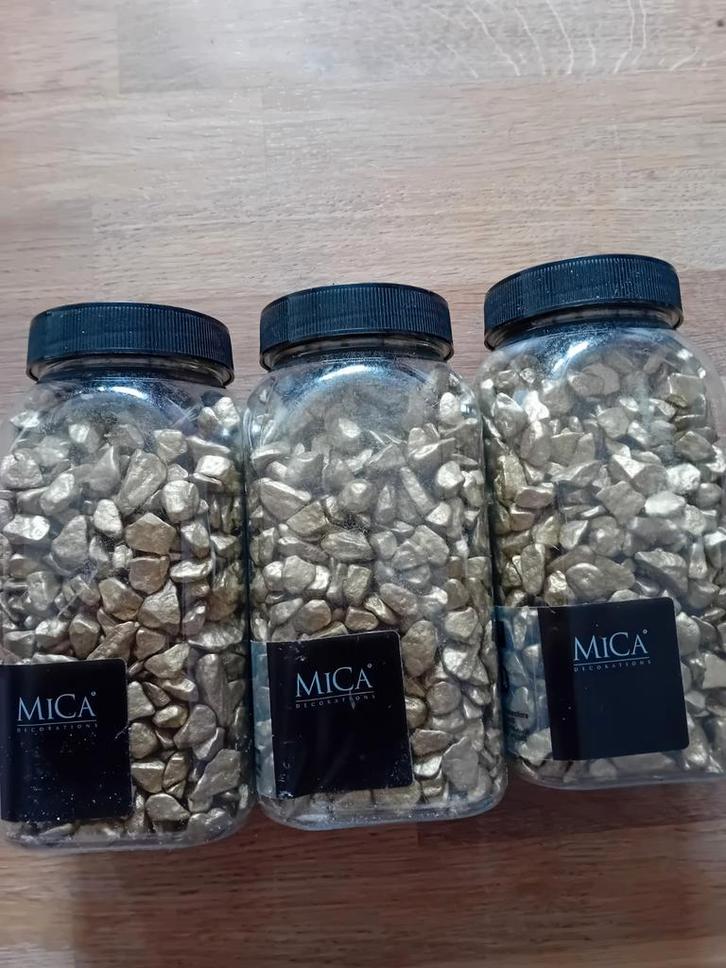 MICA Gouden Decoratie Stenen in Pot - Nieuw, Huis en Inrichting, Woonaccessoires | Schalen en Manden, Nieuw, Schaal, Overige vormen