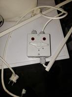 Stroomverdeler met schakelaar, Doe-het-zelf en Verbouw, Elektra en Kabels, Ophalen of Verzenden, Gebruikt, Schakelaar