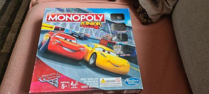 Monopoly junior disney cars, Hobby en Vrije tijd, Gezelschapsspellen | Bordspellen, Zo goed als nieuw, Ophalen of Verzenden