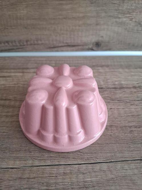 Roze puddingvorm zónder onderbord Petrus Regout Maastricht, Antiek en Kunst, Antiek | Keukenbenodigdheden, Ophalen of Verzenden