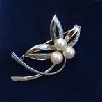 Vintage Japanse sterling zilver Parels broche, velours etui., Ophalen of Verzenden, Zilver, Broche, Met edelsteen