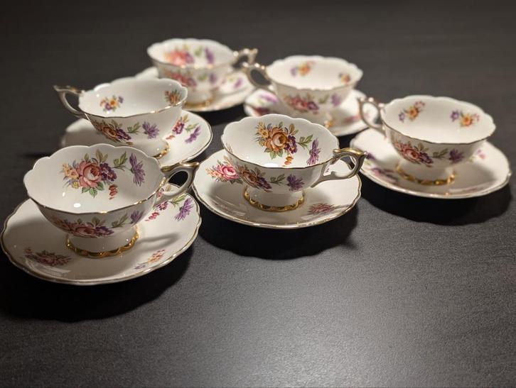 6 oude Engelse Bone China kop en schotels., Huis en Inrichting, Keuken | Servies, Gebruikt, Kop(pen) en/of Schotel(s), Overige stijlen