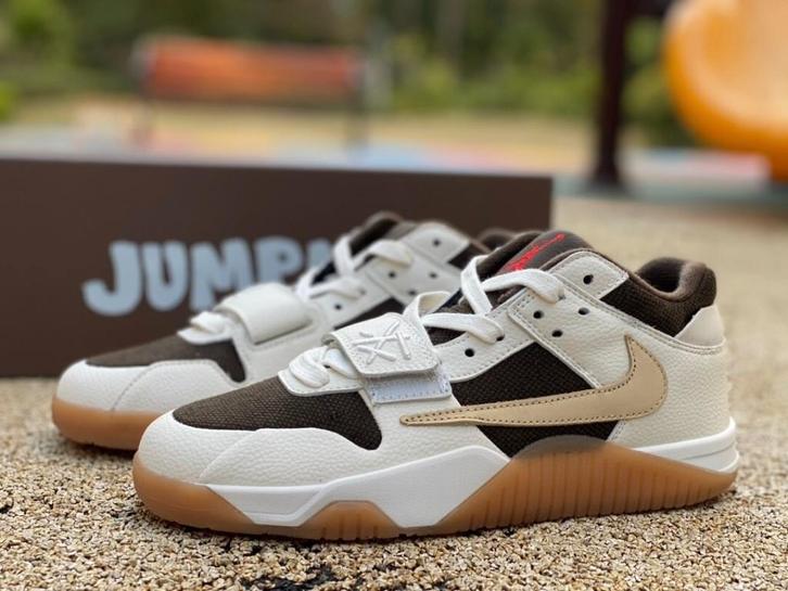 Jordan Executive The Check maat 42, Kleding | Heren, Schoenen, Nieuw, Sportschoenen, Overige kleuren, Verzenden