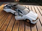 LINCOLN TOWN CAR STRETCH LIMOUSINE 1999 1:18 GOLD TRIM, Ophalen of Verzenden, Zo goed als nieuw, Auto, Overige merken