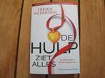 De Hulp Ziet Alles - Freida McFadden De Hulp 3 paperback, Ophalen of Verzenden, Nieuw
