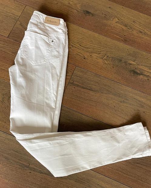 supertrash witte skinny jeans Paradise maat 27, Kleding | Dames, Spijkerbroeken en Jeans, Zo goed als nieuw, W27 (confectie 34) of kleiner