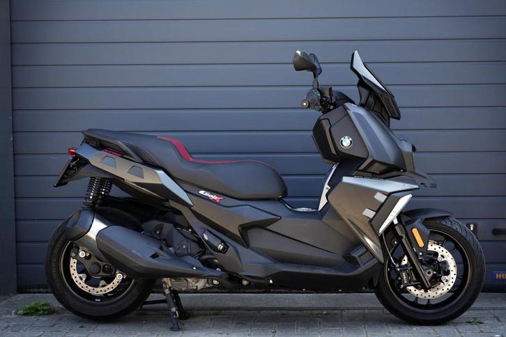 BMW C 400 X Black Edition Digital Screen ABS Handvat Verwarm, Motoren, Motoren | BMW, Bedrijf, Scooter, 12 t/m 35 kW, ABS, Handvatverwarming