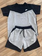 Nike Tech Fleece Set - Maat M/152, Ophalen of Verzenden, Gebruikt, Jongen, Setje