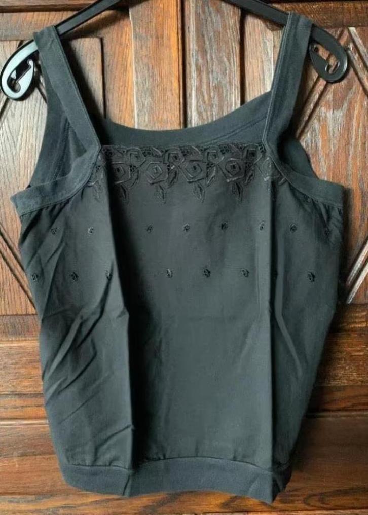 Zwarte top zonder mouw, open details rozen roosjes; 44, Kleding | Dames, Tops, Zo goed als nieuw, Maat 42/44 (L), Zwart, Zonder mouw