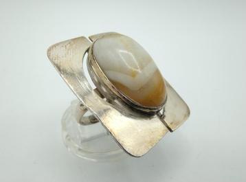 Zilveren designring met een agaat, 18 mm beschikbaar voor biedingen