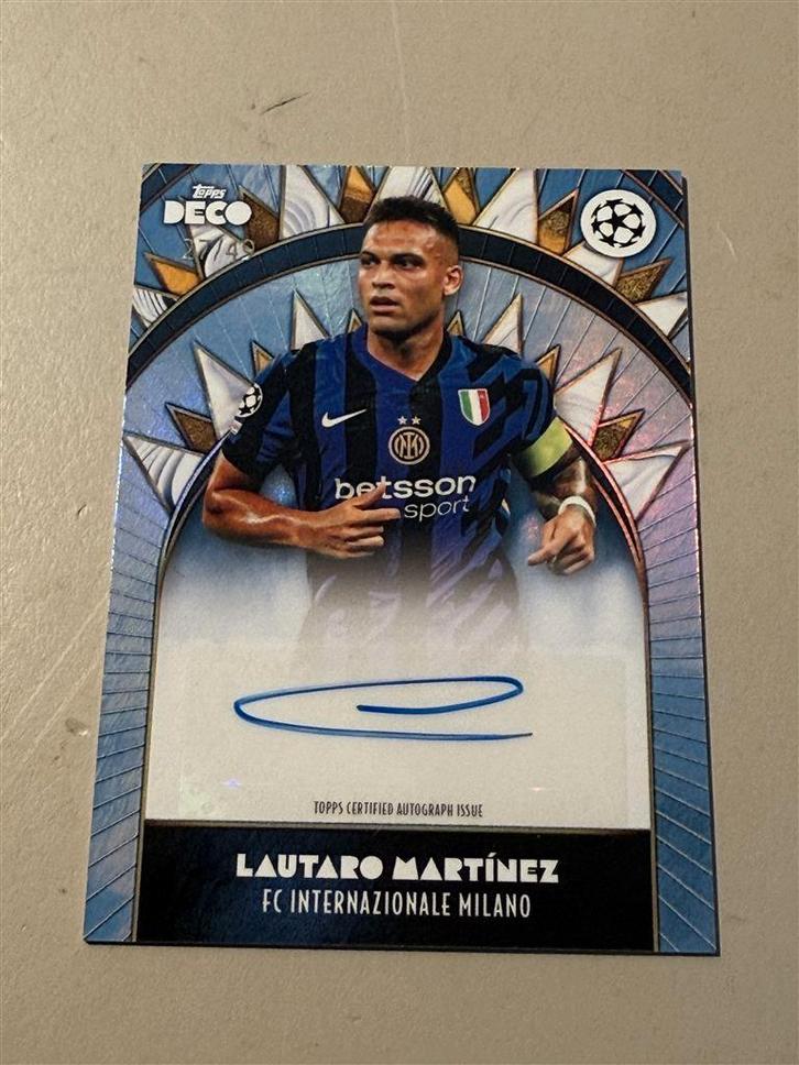 voetbal plaatje - Topps Deco 24/25 Lautaro Martinez Auto Blu, Verzamelen, Sportartikelen en Voetbal, Nieuw, Spelerskaart, Buitenlandse clubs