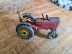 oude dinky toys tractor, Hobby en Vrije tijd, Modelauto's | 1:32, Dinky Toys, Gebruikt, Ophalen of Verzenden