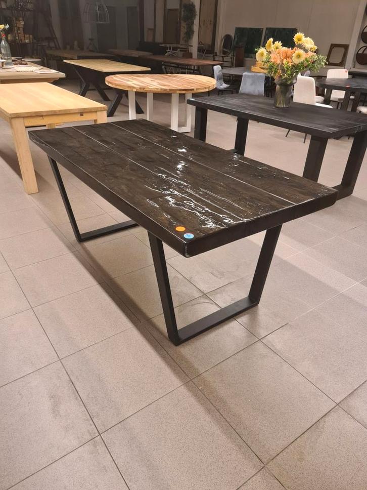 Nieuwe Kick collectie eettafel mangohout epoxy 180x90cm €265, Huis en Inrichting, Woonaccessoires | Overige, Nieuw, Ophalen