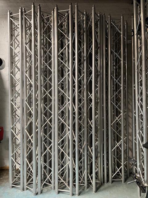 Prolyte truss X 30D +conische couplers 3 meter lengte, Muziek en Instrumenten, Theaterbelichting, Ophalen
