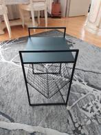 Bijzettafels met kranten houder, Minder dan 55 cm, Metaal of Aluminium, Vierkant, Zo goed als nieuw