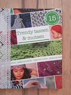 Trendy Tassen & Mutsen - Haak- en Breiboek, Ophalen of Verzenden, Zo goed als nieuw, Breien of Haken, Patroon of Boek