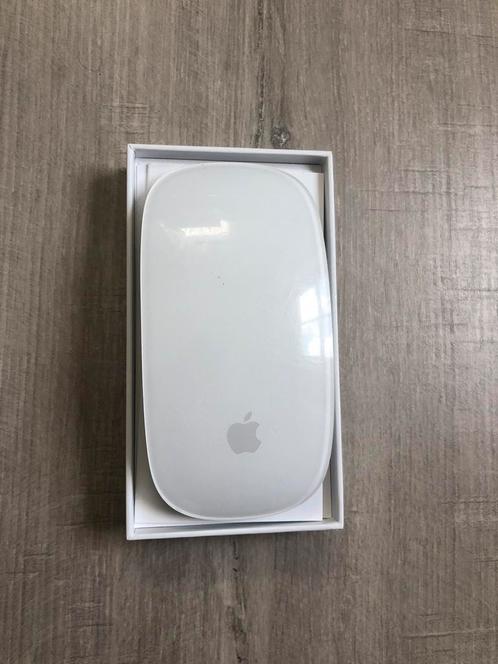 Magic Mouse 2 (Apple muis voor je Macbook Air of Pro), Computers en Software, Muizen, Zo goed als nieuw, Ophalen