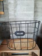 Metalen mand, Huis en Inrichting, Woonaccessoires | Schalen en Manden, Ophalen of Verzenden, Gebruikt, Rond, Overige materialen