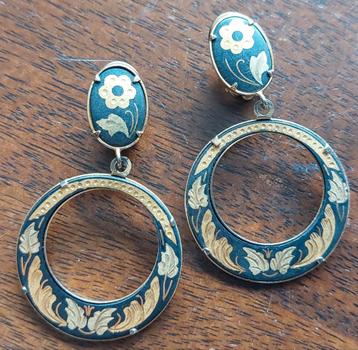 vintage oorbellen, toledo damascene 24k goud ingelegd €12 beschikbaar voor biedingen