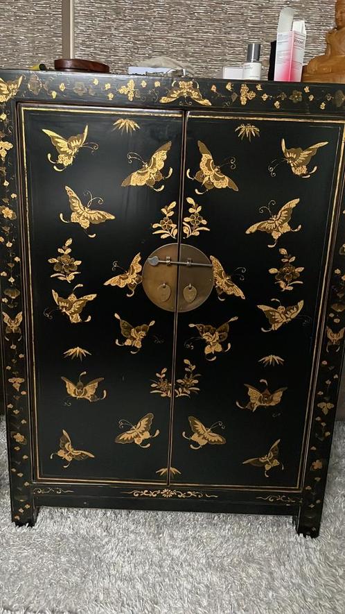 Prachtige beschilderde antieke Chinese kast met vlinders, Antiek en Kunst, Antiek | Meubels | Kasten, Ophalen