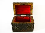 Antiek houten kistje / sieradenkistje messing bekleed nagels, Ophalen of Verzenden