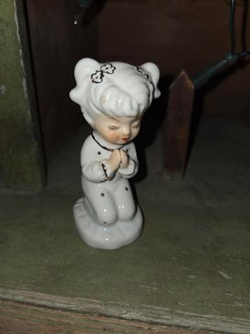 oude napco biddende meisje beschikbaar voor biedingen