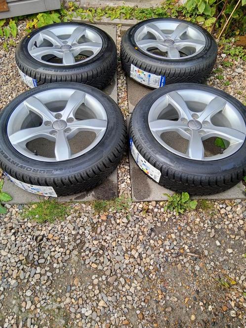 audi a1 polo fox fabia GLOEDNIEUWE winter banden 5x100, Auto-onderdelen, Banden en Velgen, Banden en Velgen, Winterbanden, 15 inch