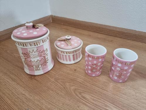 Blond Amsterdam badkamer set: 2 potten en 2 bekers, Huis en Inrichting, Badkamer | Badtextiel en Accessoires, Zo goed als nieuw