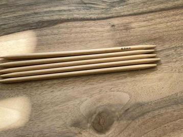 5 korte bamboe breipennen 6.  beschikbaar voor biedingen