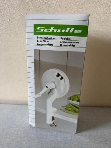 NIEUW in doos SCHULTE bonensnijder snijbonenmolen tafelklem beschikbaar voor biedingen