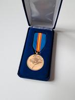 Luchtmacht medaille onderscheiding in doos + baton klu, Ophalen of Verzenden