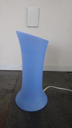 mooie retro blauwe tafellamp van glas (hurricane GM), Huis en Inrichting, Ophalen of Verzenden, Gebruikt, Glas, Minder dan 50 cm