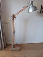 Vintage industriële vloerlamp, Huis en Inrichting, Lampen | Vloerlampen, Ophalen, Zo goed als nieuw