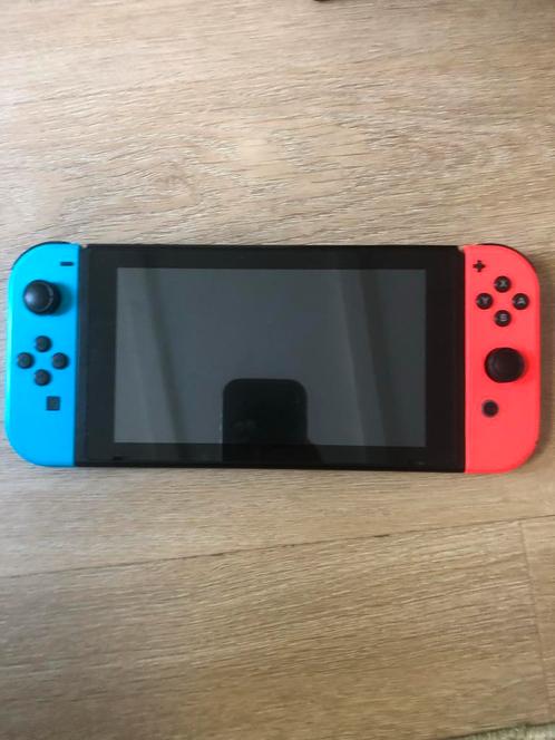 Nintendo Switch Console met Accessoires, Spelcomputers en Games, Games | Nintendo Switch, Gebruikt, Overige genres, 1 speler, Vanaf 3 jaar