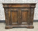 Antiek notenhouten dressoir met gebeeldhouwde decoraties Ik, 100 tot 150 cm, Verzenden, 25 tot 50 cm, Met deur(en)