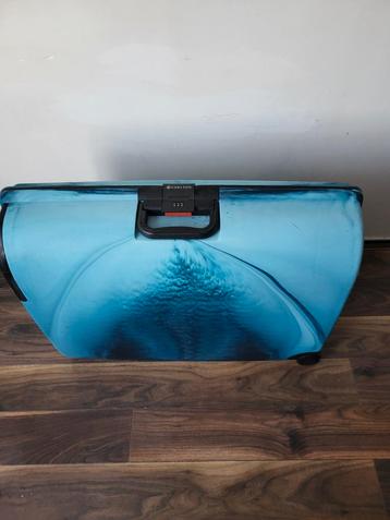 NETTE  OPVALLENDE KLEUREN CARLTON HARD KUNSTSTOF KOFFER  beschikbaar voor biedingen
