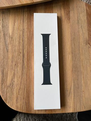 Apple Watch Band Midnight 45mm beschikbaar voor biedingen