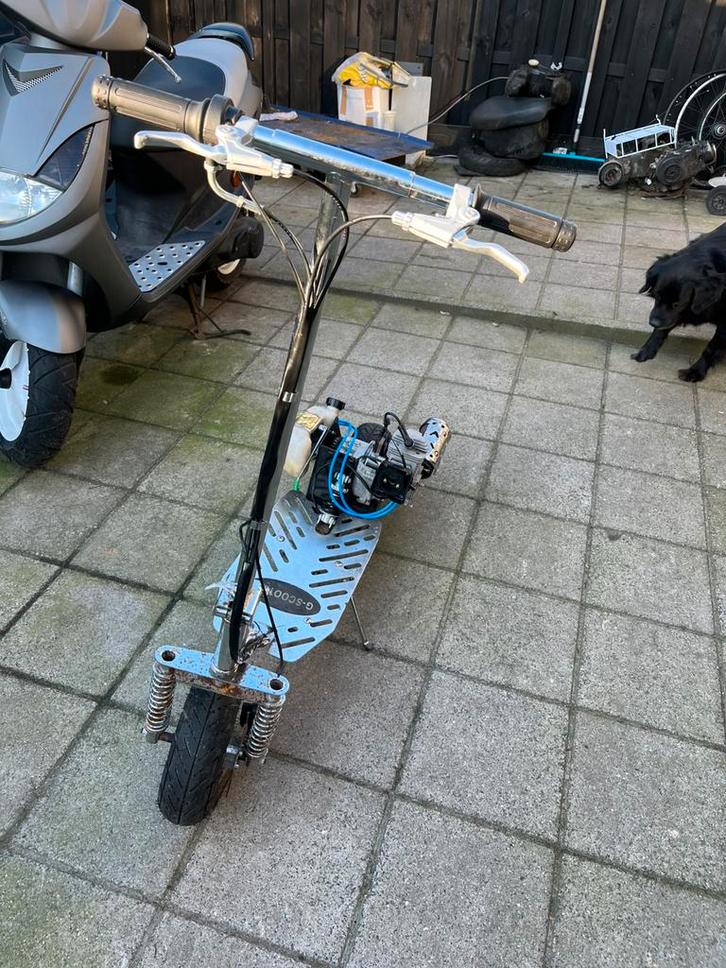 G-scooter, Fietsen en Brommers, Steps, Zo goed als nieuw, Gewone step, Ophalen