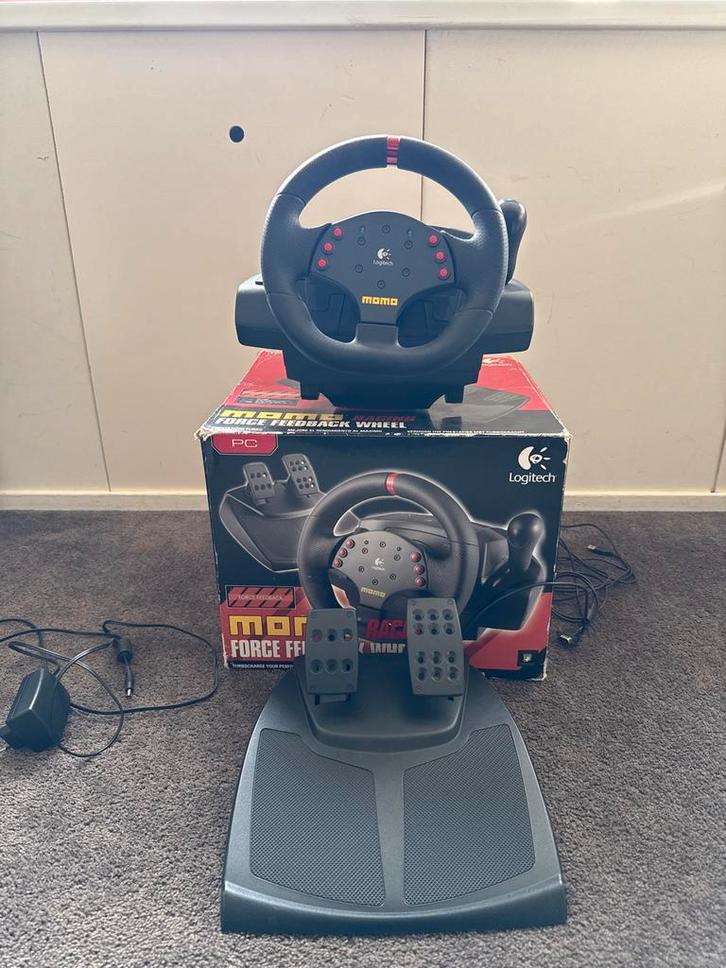 Logitech MOMO Racing Wheel - Force Feedback, Computers en Software, Joysticks, Gebruikt, Ophalen