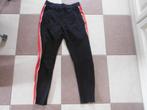 mooie broek met rode bies van Only, mt M, Kleding | Dames, Broeken en Pantalons, Maat 38/40 (M), Only, Verzenden, Zwart