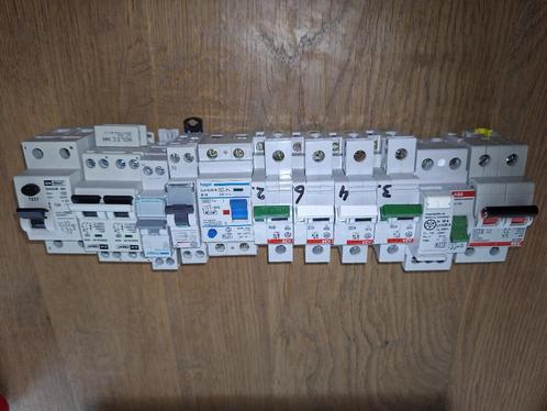 Divers Schakelmateriaal, Doe-het-zelf en Verbouw, Elektra en Kabels, Gebruikt, Overige typen, Ophalen of Verzenden
