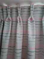 Gordijnen verduisterend wit met roze, grijs, zwart streepje, Huis en Inrichting, Ophalen, Zo goed als nieuw, 200 cm of meer, Grijs